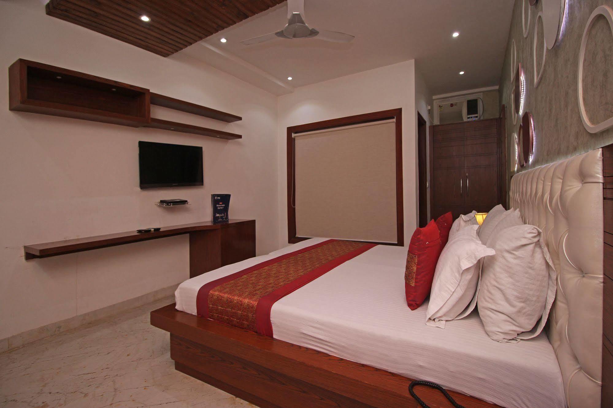 Hotel Indraprastha Delhi  Exterior photo